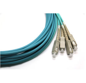 O remendo interno da fibra ótica do LAN WAN FTTH cabografa a ligação em ponte com os 3 conectores de SC-LC